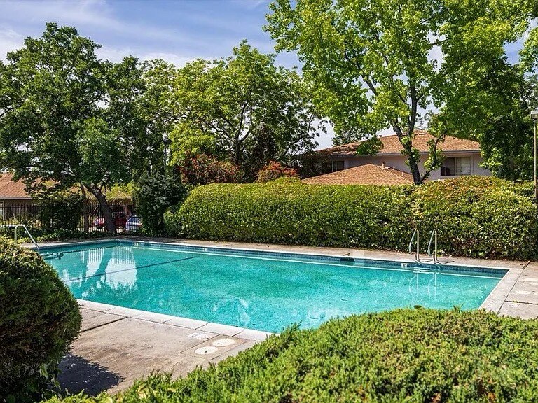 Building Photo - 4748 Greenholme Dr