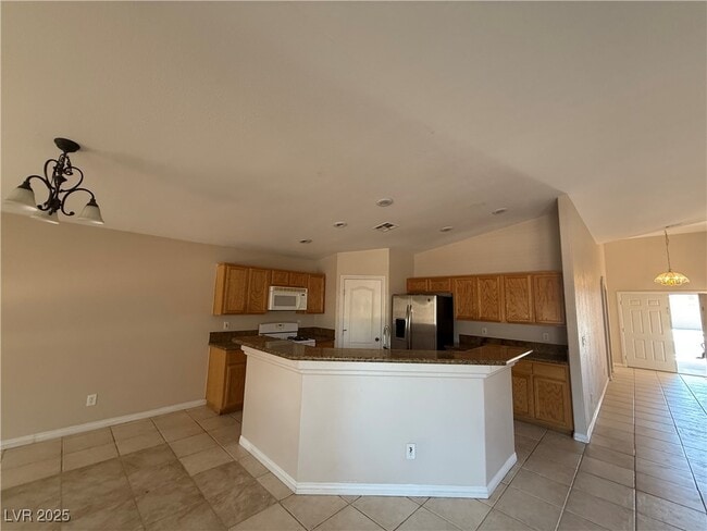Building Photo - 6607 N Ruddock Dr