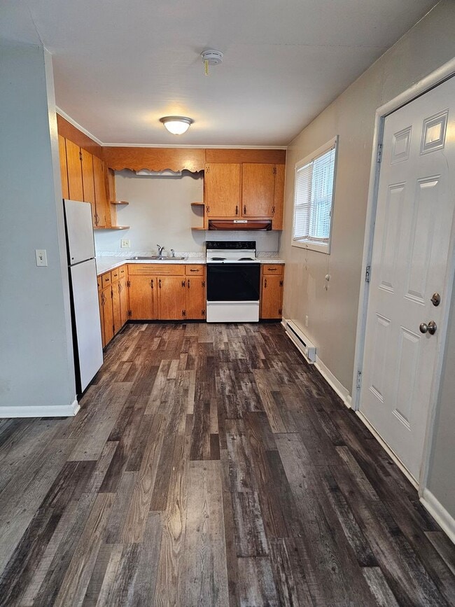 Building Photo - 115 Blakemore Cir