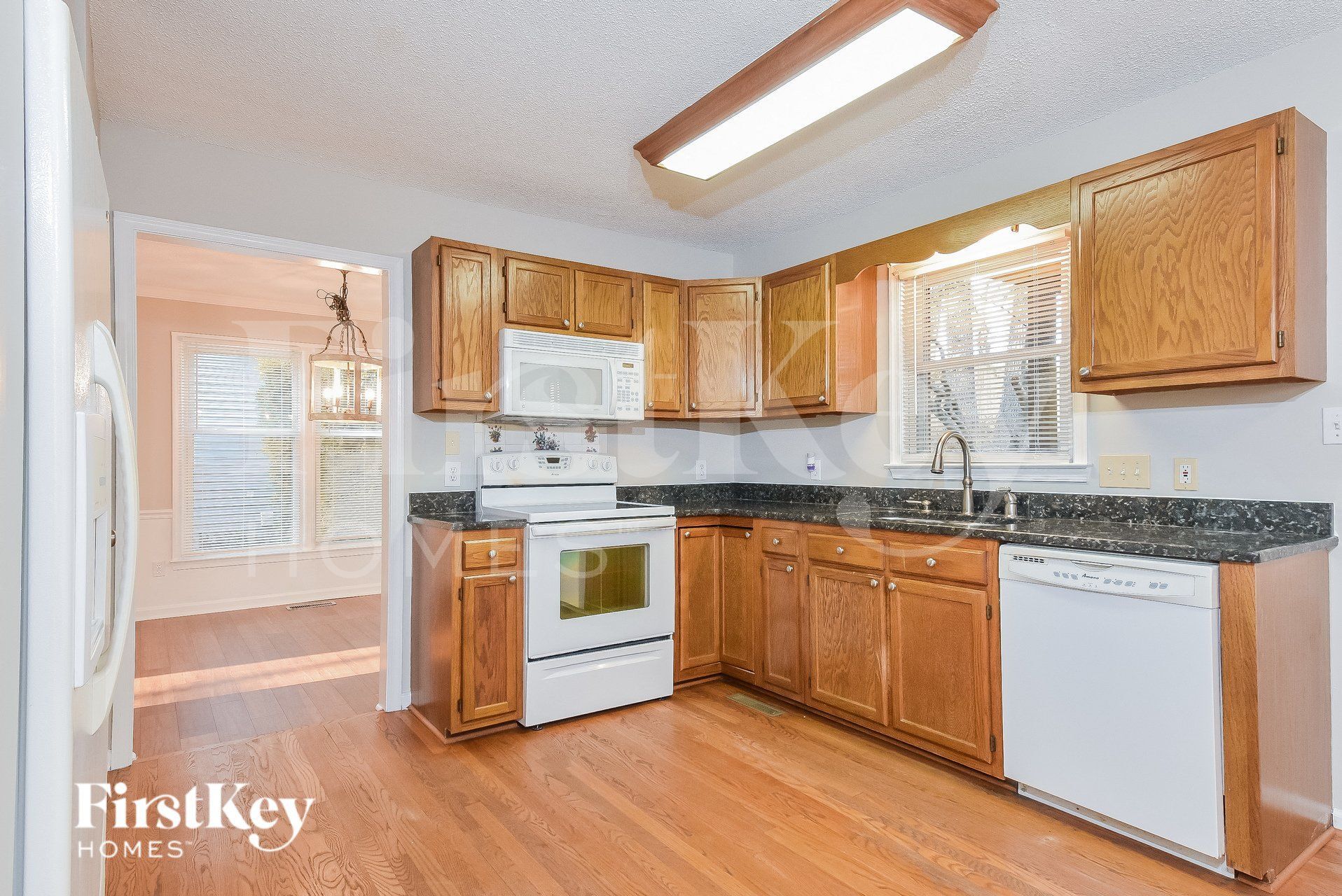 Building Photo - 4706 Pine Hollow Ln