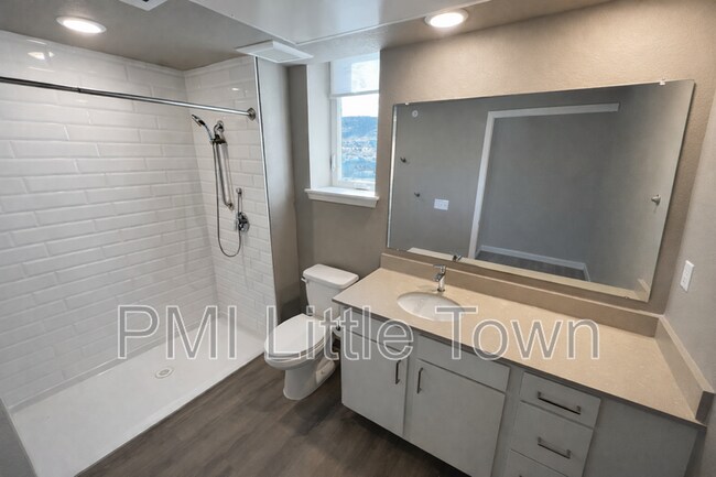 Building Photo - 12983 W Ida Ave