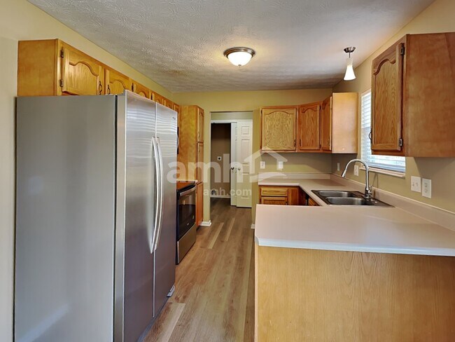 Building Photo - 368 Locust Forge Ln