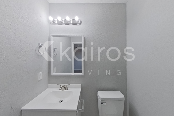 Building Photo - 2012 Ron Dr