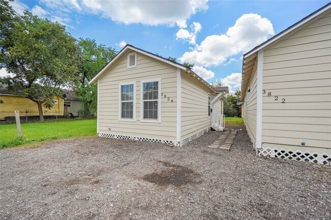 Building Photo - 3820 Lila St
