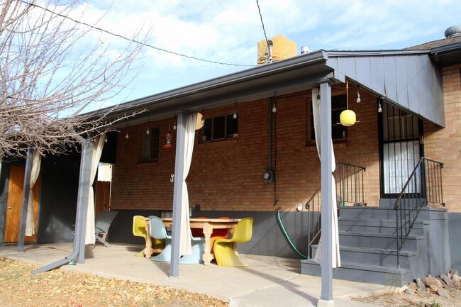 Building Photo - Incredible 5 bedroom Home in Westminster