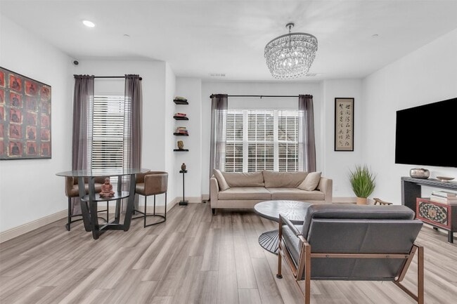 Building Photo - 4153 Shavano Dr