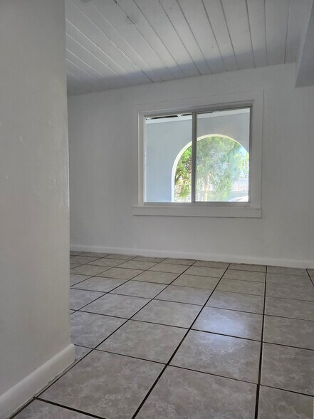 Building Photo - 8883 SW 126th Ter