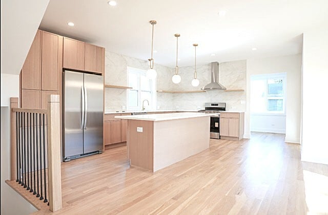 Building Photo - 2201 N 74th Ct