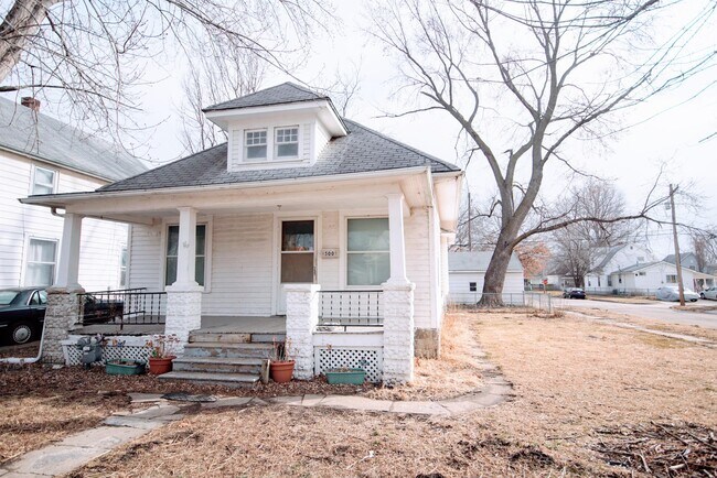 Building Photo - 500 NE Wilson Ave