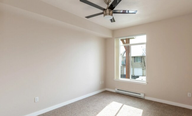 Building Photo - 22855 E Country Vista Dr
