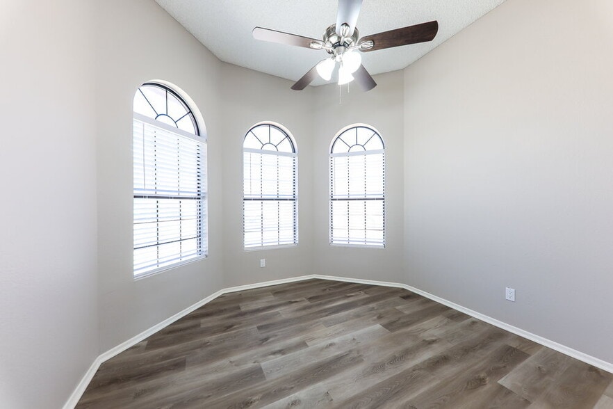 Building Photo - 7041 W McRae Way