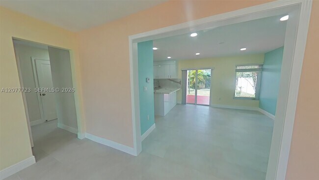 Building Photo - 8336 SW 10th St
