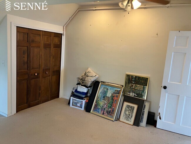 Building Photo - 71 Grovers Ave