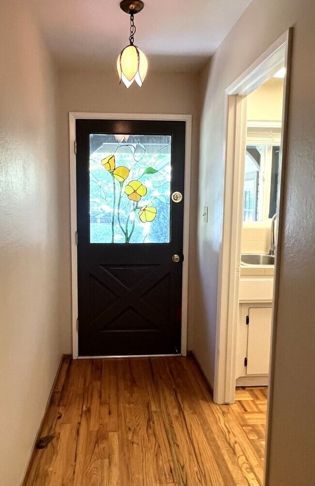 Building Photo - Immaculate 3/2 Near Big Chico Creek-Must See!