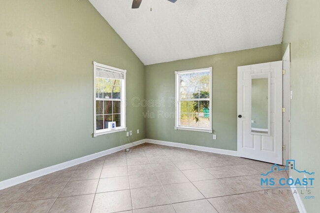 Building Photo - 2717 Honduras Dr