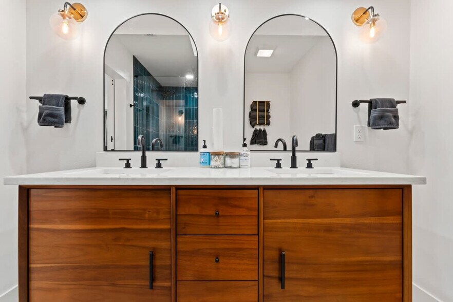 Building Photo - 3116 Golden Eye Dr