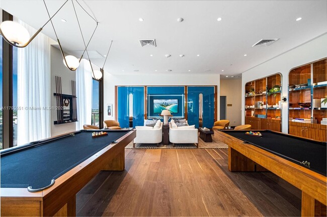 Building Photo - 2678 Tigertail Ave