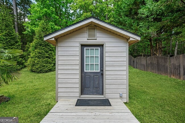 Building Photo - 882 Nestling Dr