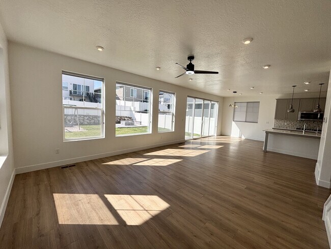 Building Photo - 6086 W Esker Terrace Ln