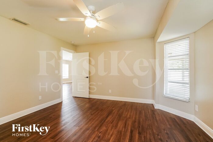 Building Photo - 1831 Coral Point Dr