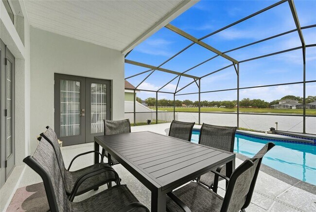 Building Photo - 748 Stonewyk Way