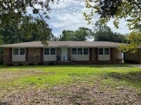 Building Photo - 3223 Chalmers Dr