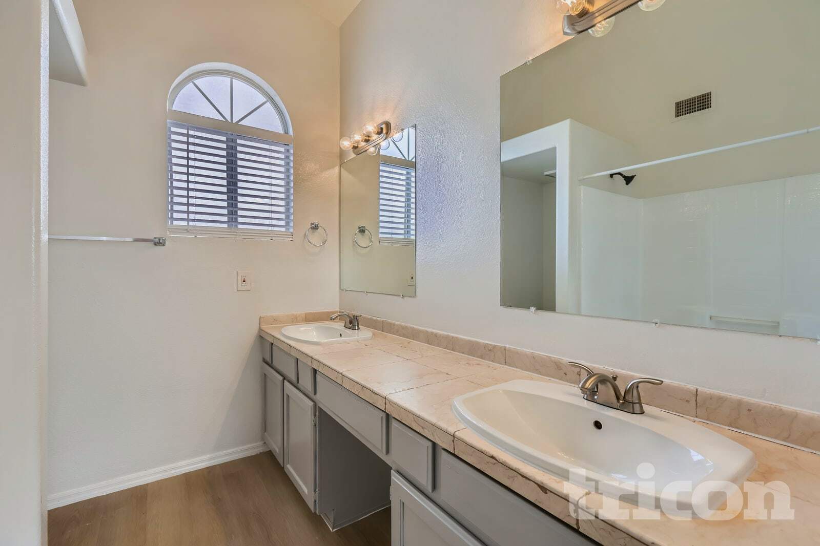 Building Photo - 7321 N 69th Ave