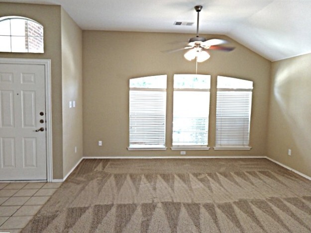 Building Photo - 817 Fox Hunt Trail