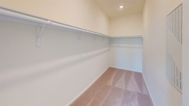 Building Photo - 4809 Sun Fls Dr