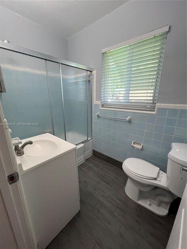 Building Photo - 432 Palmetto Dr