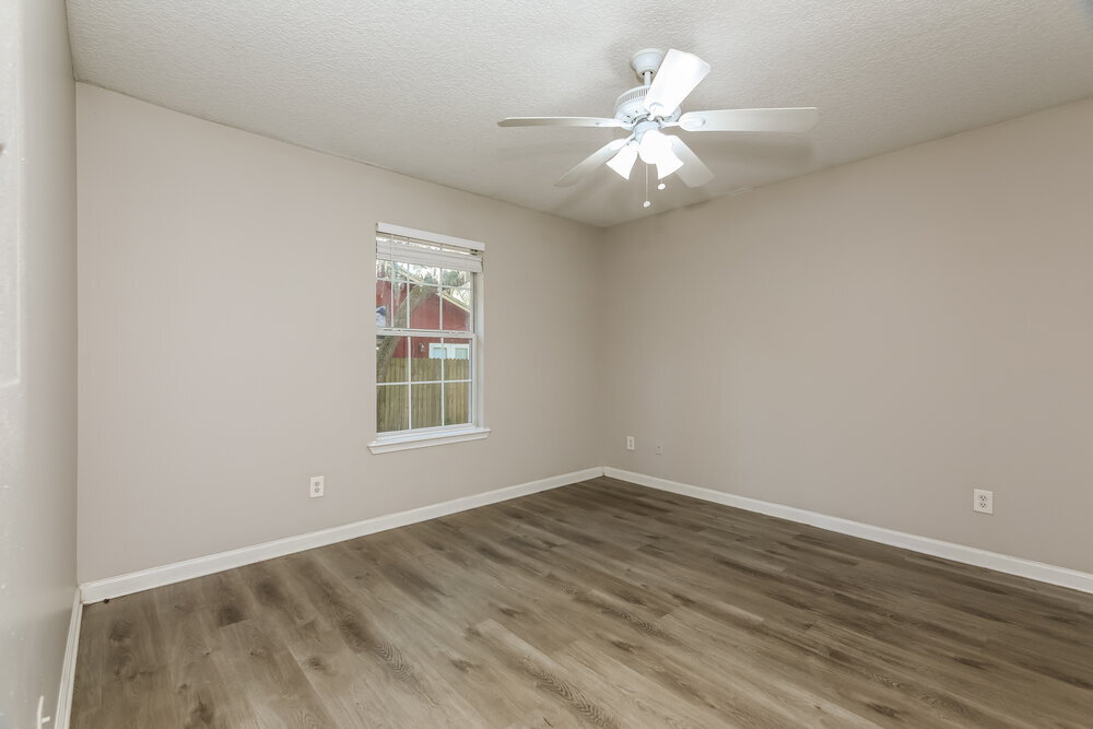 Building Photo - 416 S 13th Terrace