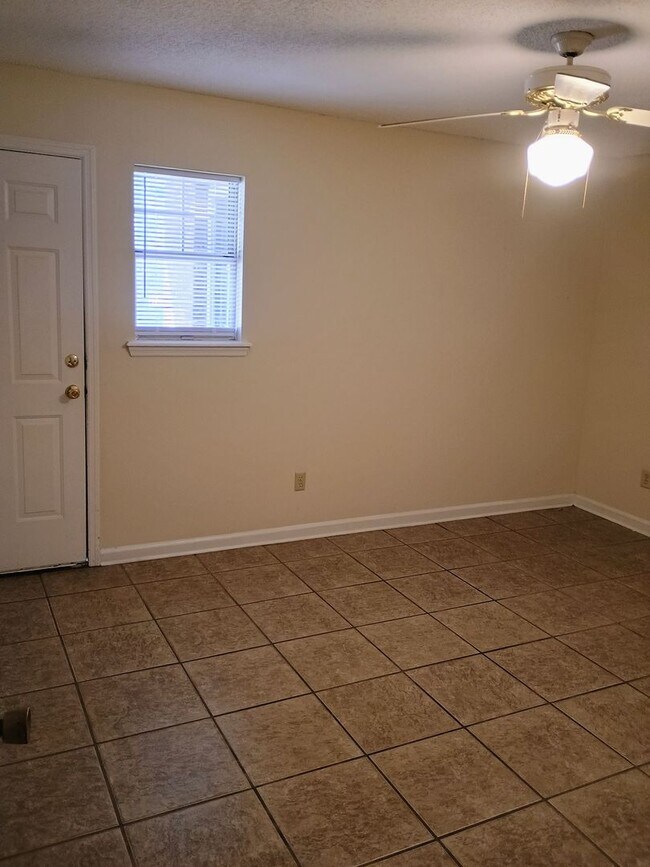 Building Photo - Friar Tuck Lane, 2214-A