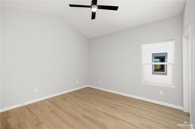 Building Photo - 2700 Mockingbird Rd