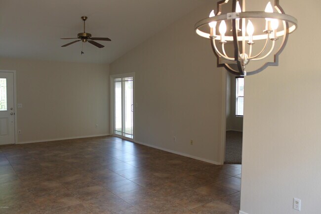 Building Photo - 1017 W Redondo Dr