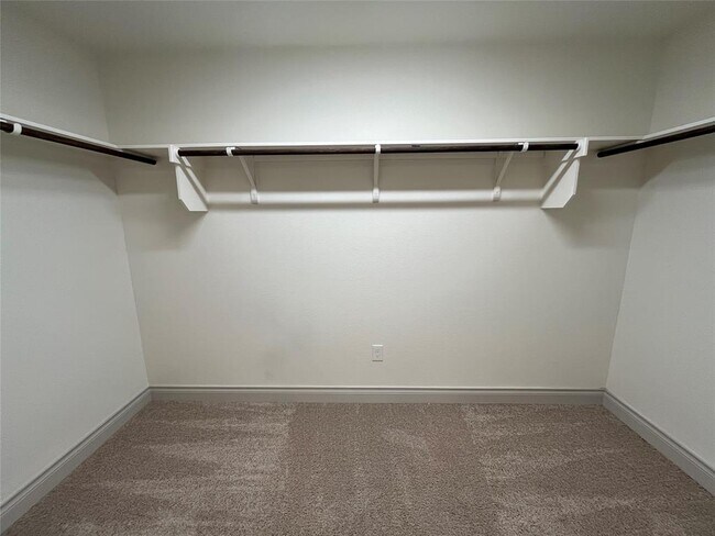 Building Photo - 2105 Tiger Trail