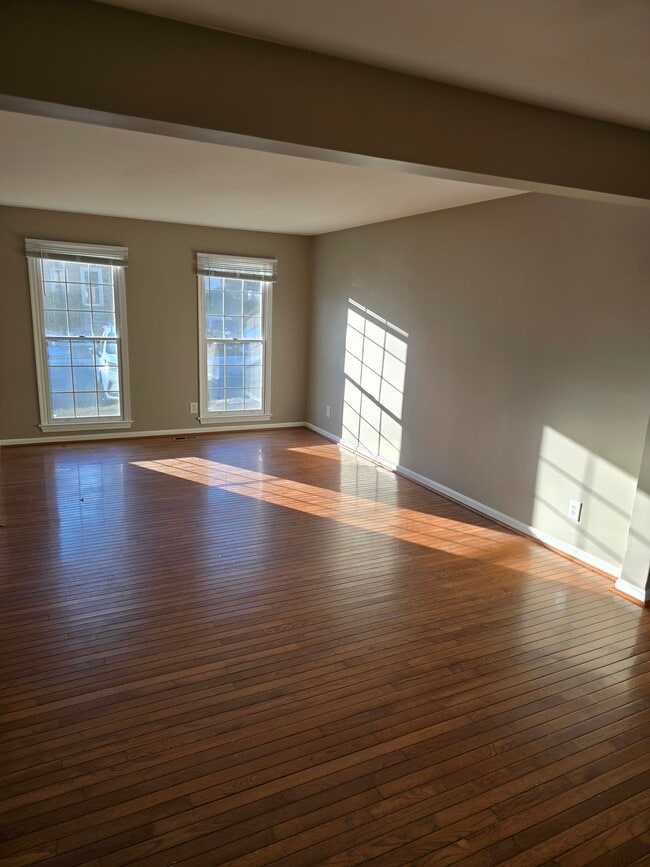 Building Photo - 5515 Cheshire Meadows Way