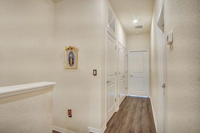 Building Photo - 2374 Post St