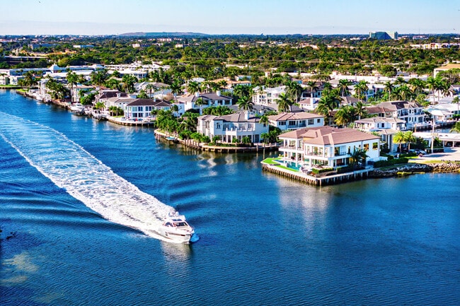 Building Photo - 2934 NE 8th Ave