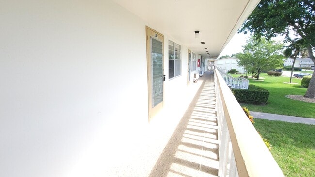 Building Photo - 147 Bedford F