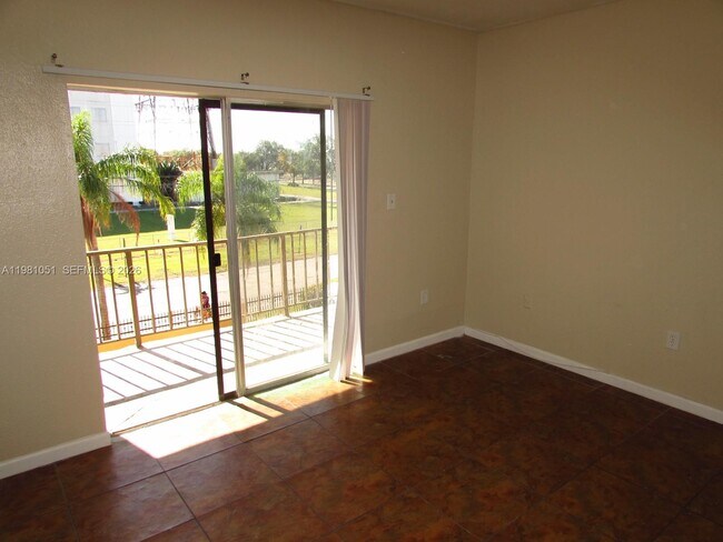 Building Photo - 5100 SW 41st St