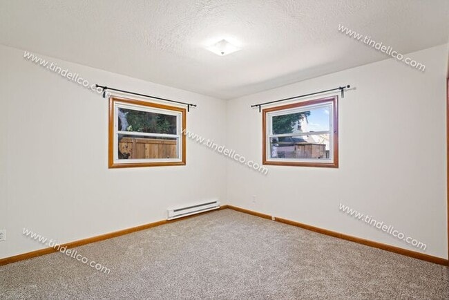 Building Photo - Charming 2-Bedroom Home in Desirable Woodstock Area – Pet Friendly!