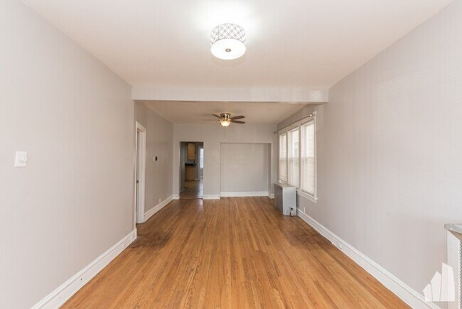 Building Photo - 4874 N Kilpatrick Ave