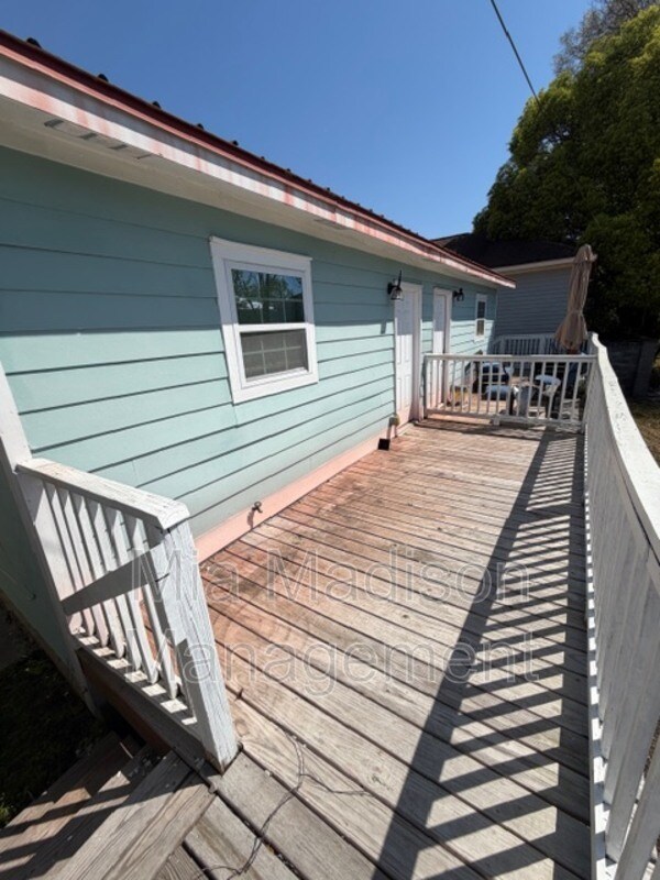 Building Photo - 319 W 31st St