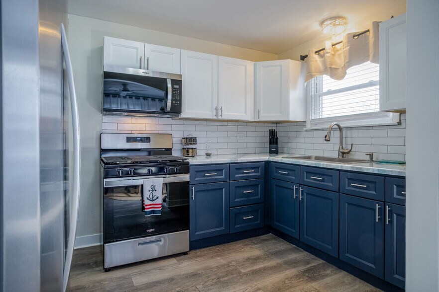 Building Photo - 139 Cora Ave