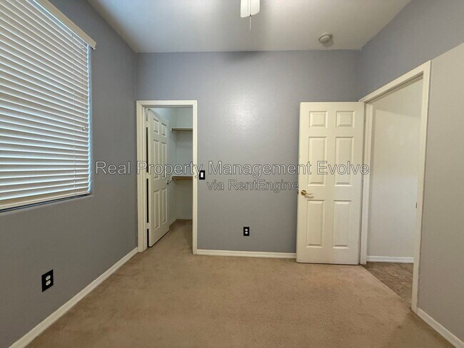Building Photo - 10141 W Hammond Ln