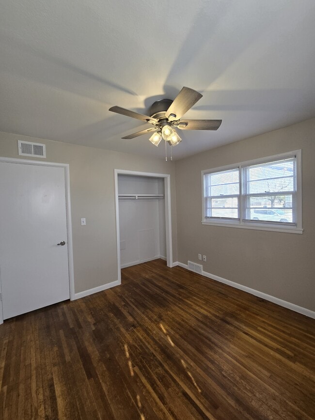 Building Photo - 333 N Colby Ave