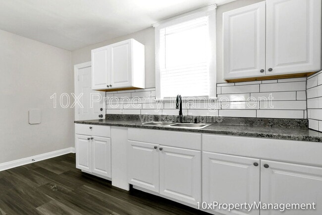Building Photo - 1507 Duxberry Ave