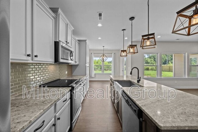 Building Photo - 217 Walker Grv Ln