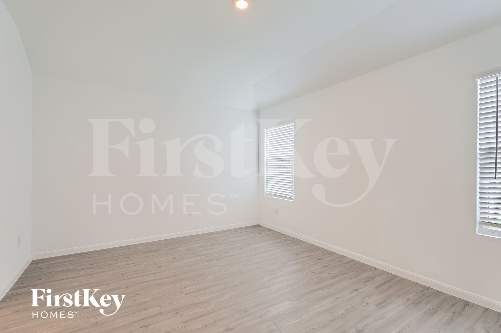 Building Photo - 1212 Treehouse Ln