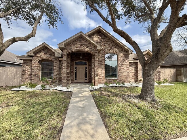 Building Photo - 1200 W Park Dr